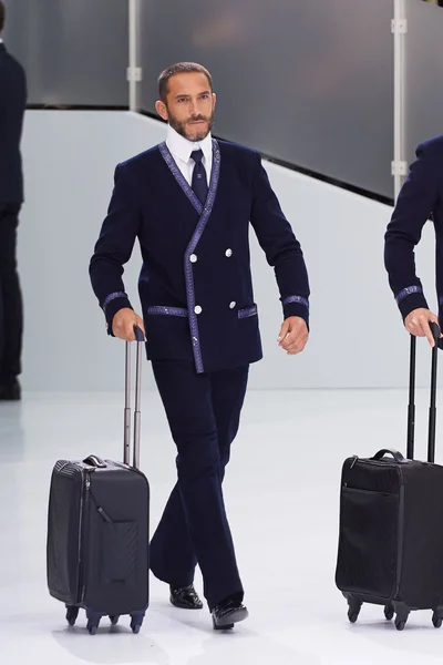 Look 4